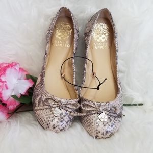 VINCE CAMUTO GOLD MET SNAKE BALLET FLAT